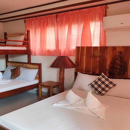 Summer Homes Beach Resort And Cottages Palawan Barton Esterno foto
