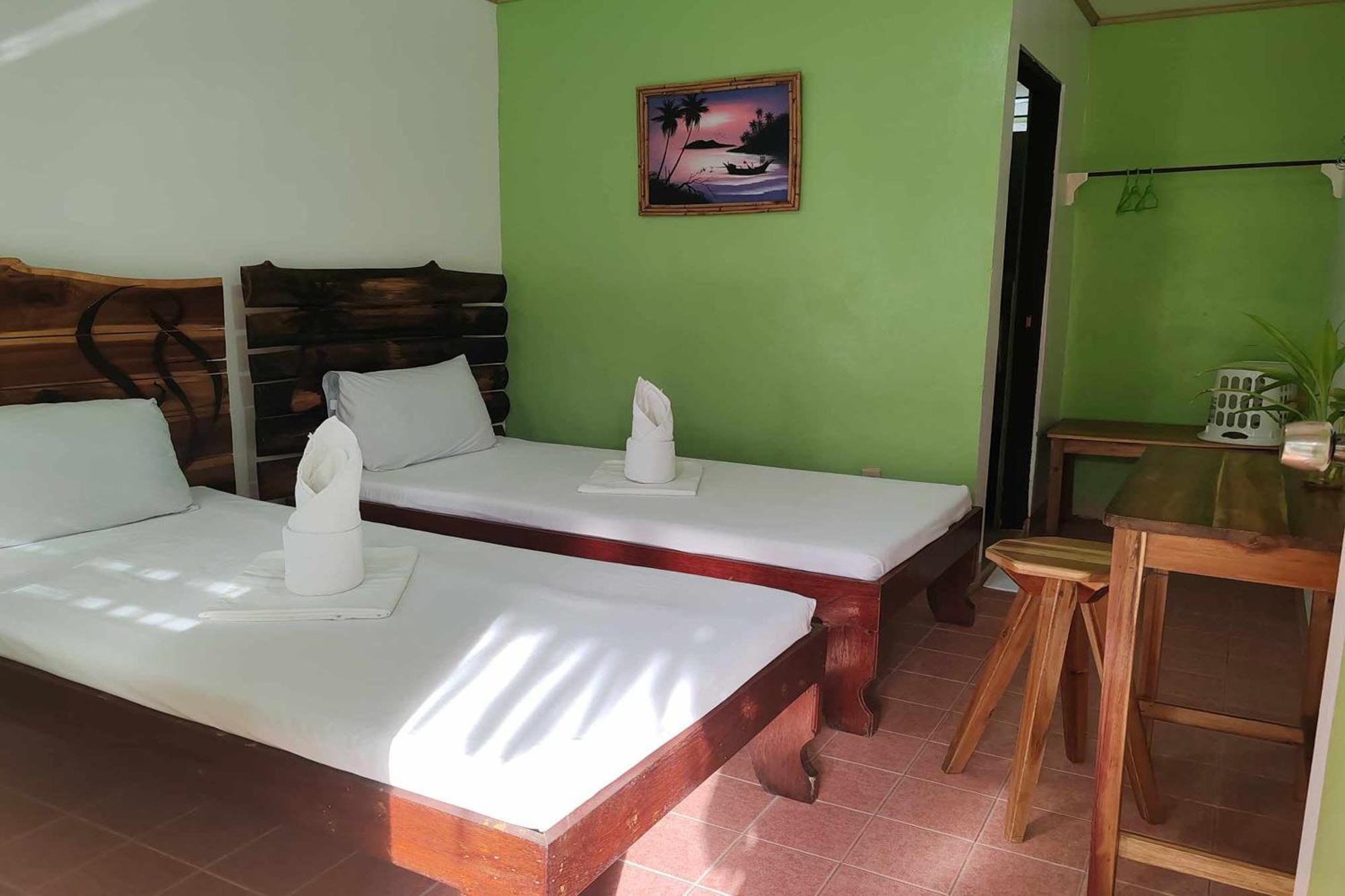Summer Homes Beach Resort And Cottages Palawan Barton Esterno foto