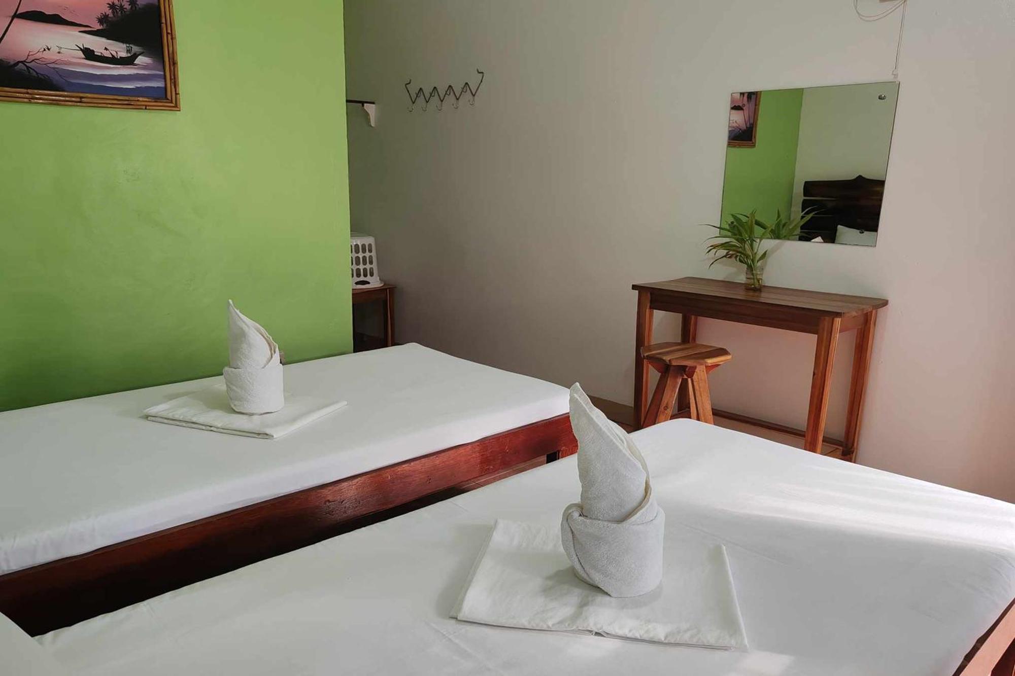 Summer Homes Beach Resort And Cottages Palawan Barton Esterno foto