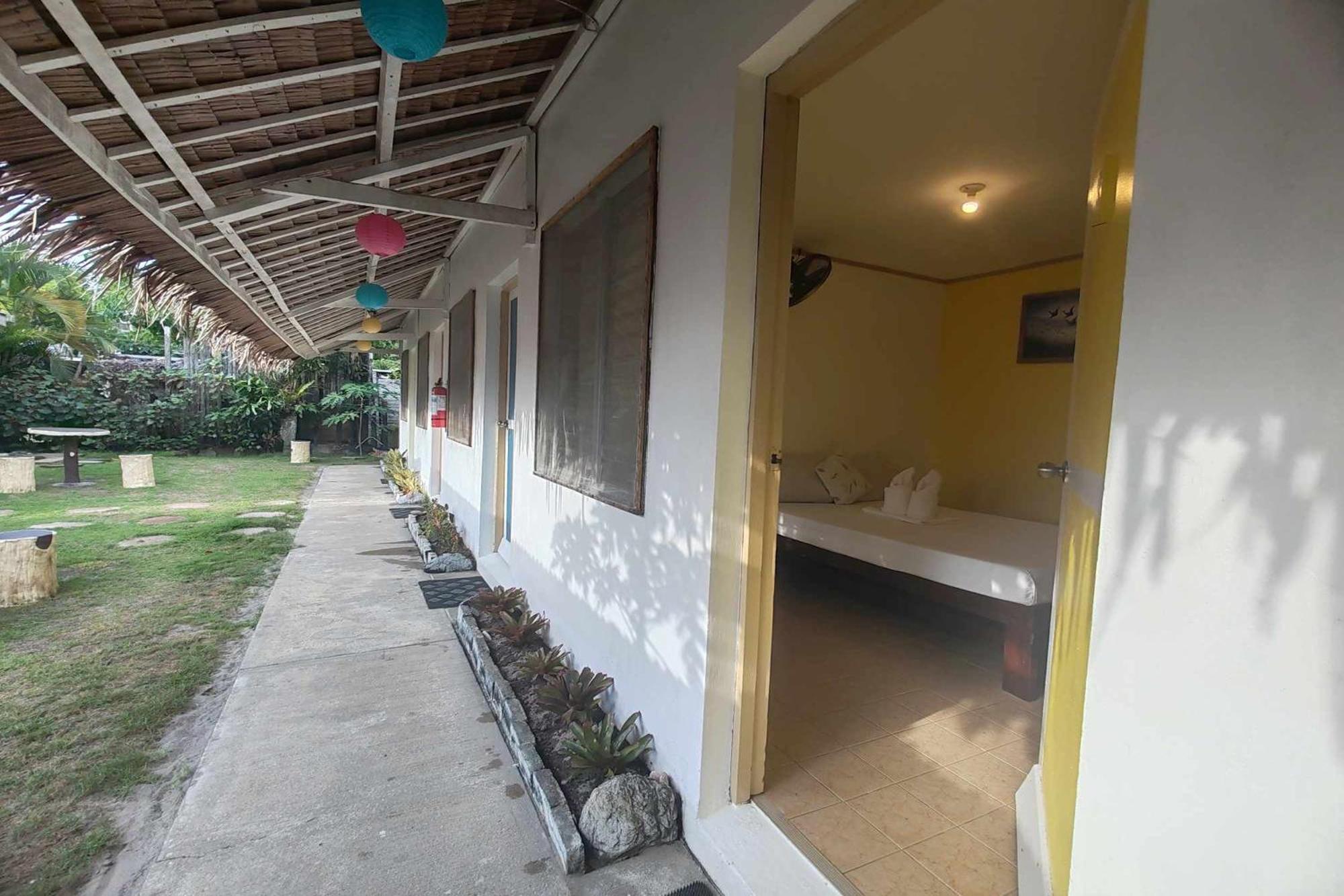 Summer Homes Beach Resort And Cottages Palawan Barton Esterno foto